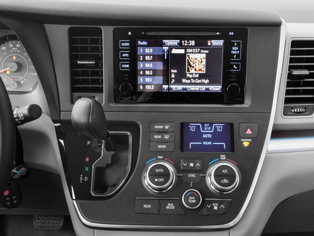 2017 Toyota Sienna LE