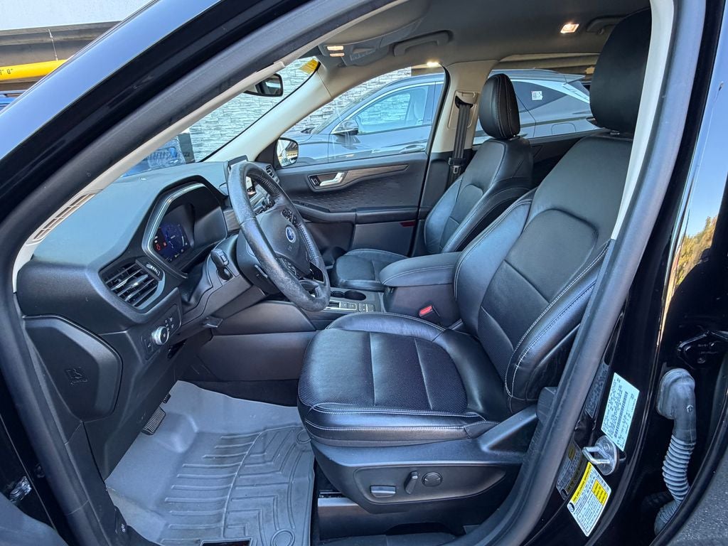 2020 Ford Escape Titanium