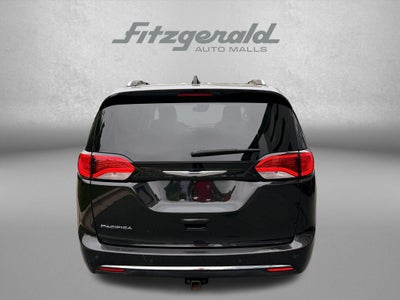 2017 Chrysler Pacifica Touring L Plus