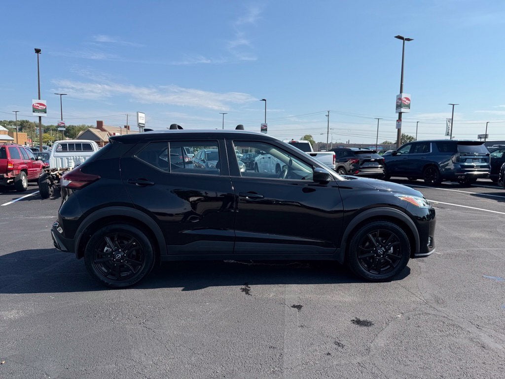2023 Nissan Kicks SV