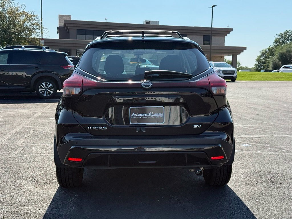 2023 Nissan Kicks SV