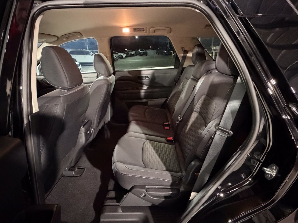 2024 Nissan Pathfinder S