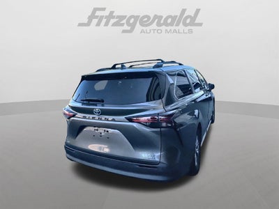 2021 Toyota Sienna XLE 7 Passenger