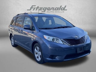 2014 Toyota Sienna LE 8 Passenger