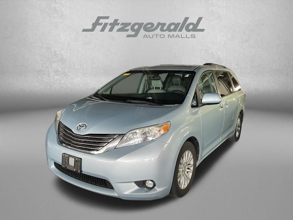 2015 Toyota Sienna XLE Premium 8 Passenger