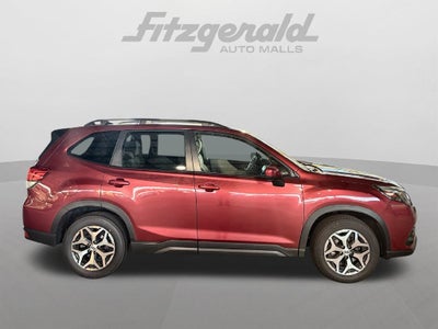 2024 Subaru Forester Premium
