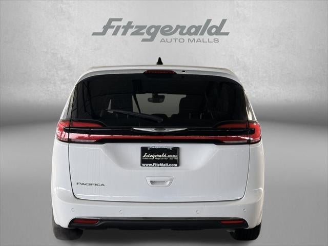 2024 Chrysler Pacifica Touring