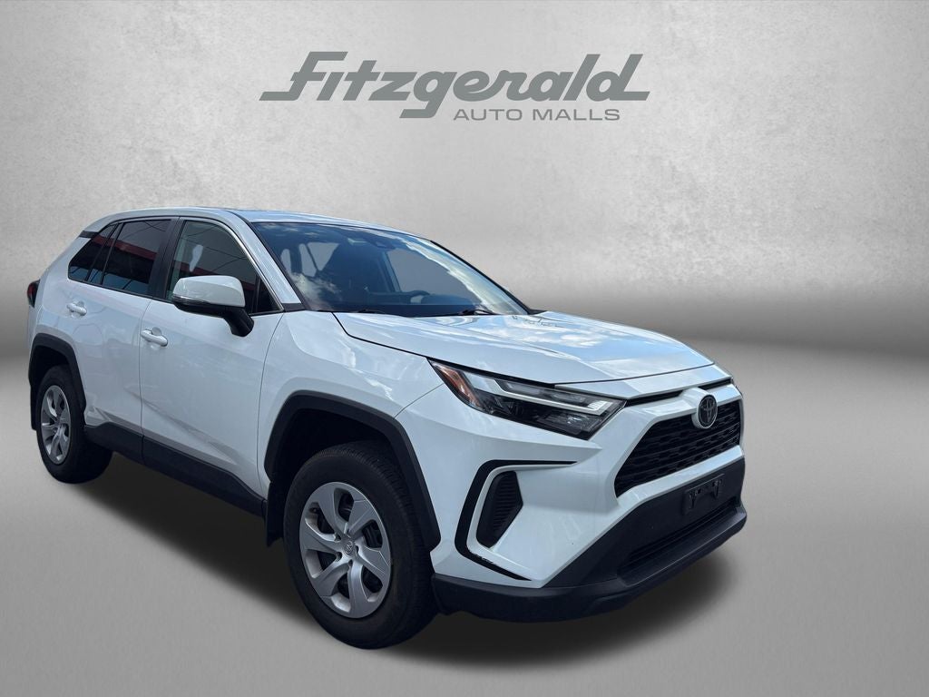 2024 Toyota RAV4 LE
