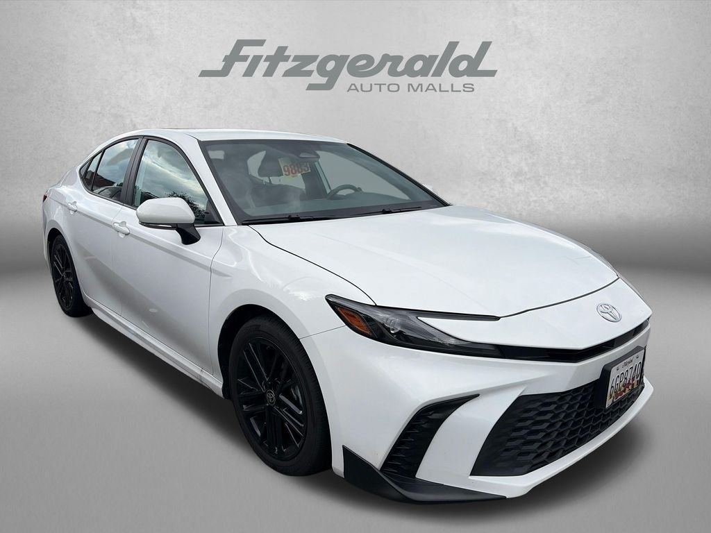 2025 Toyota Camry SE
