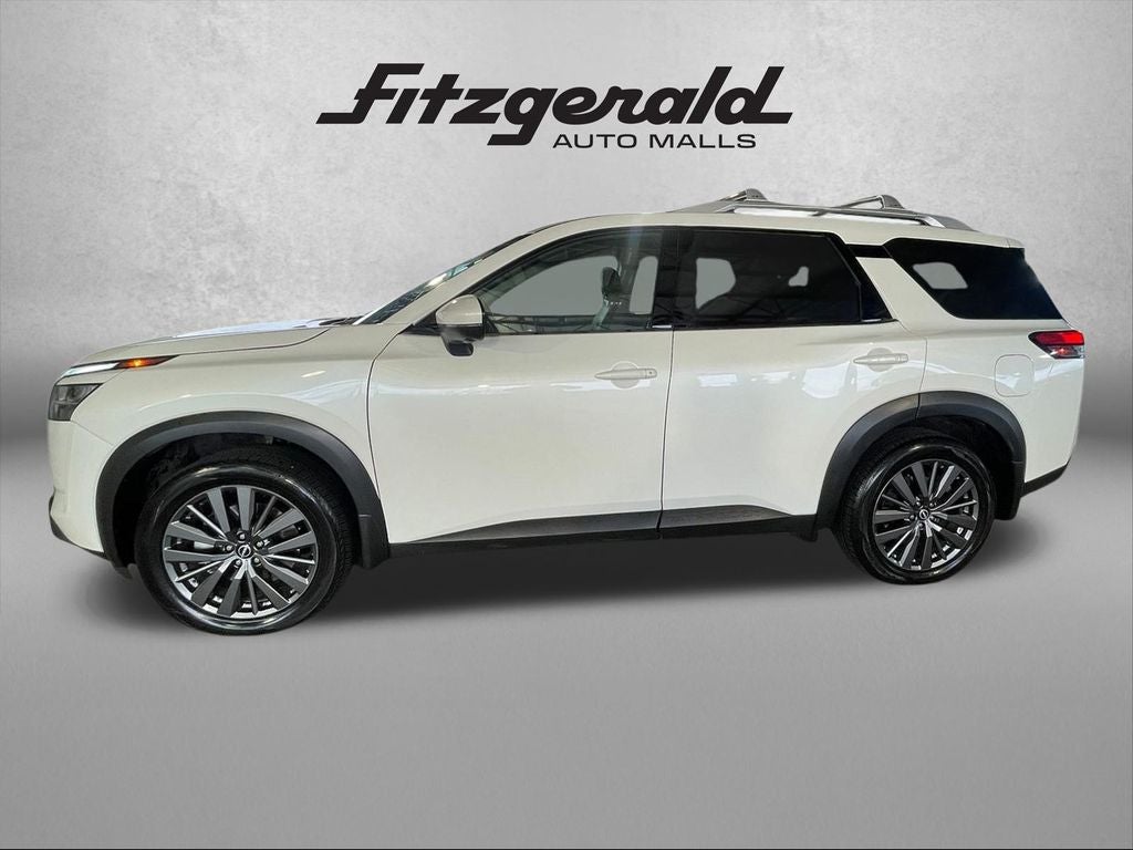 2024 Nissan Pathfinder SL