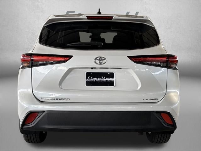 2022 Toyota HIGHLANDER LE