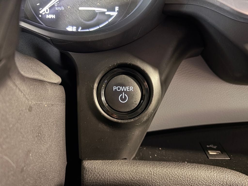 2025 Toyota SIENNA XLE XLE