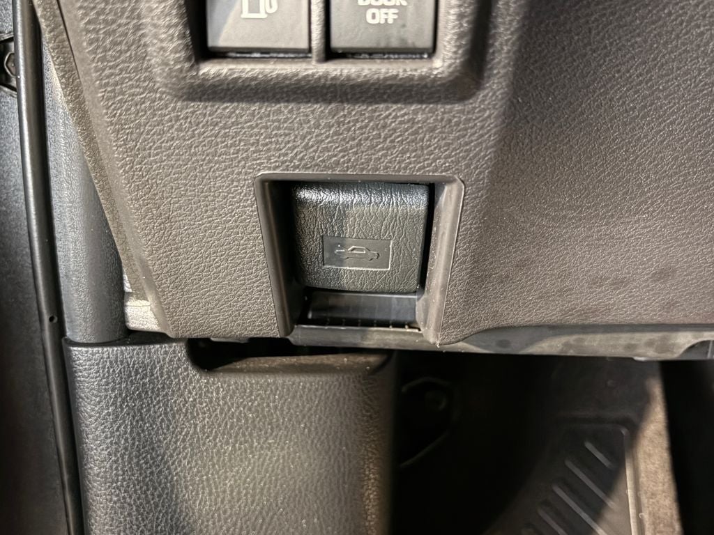 2025 Toyota SIENNA XLE XLE