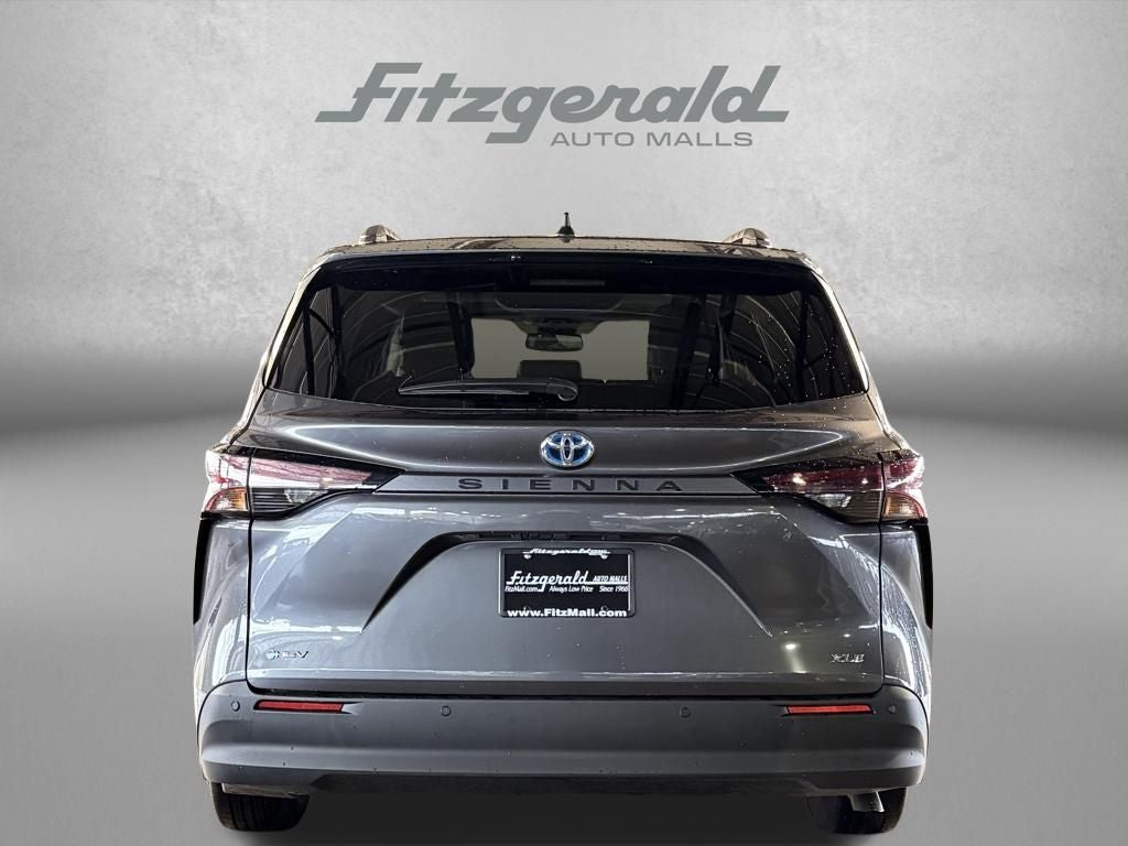 2025 Toyota SIENNA XLE XLE