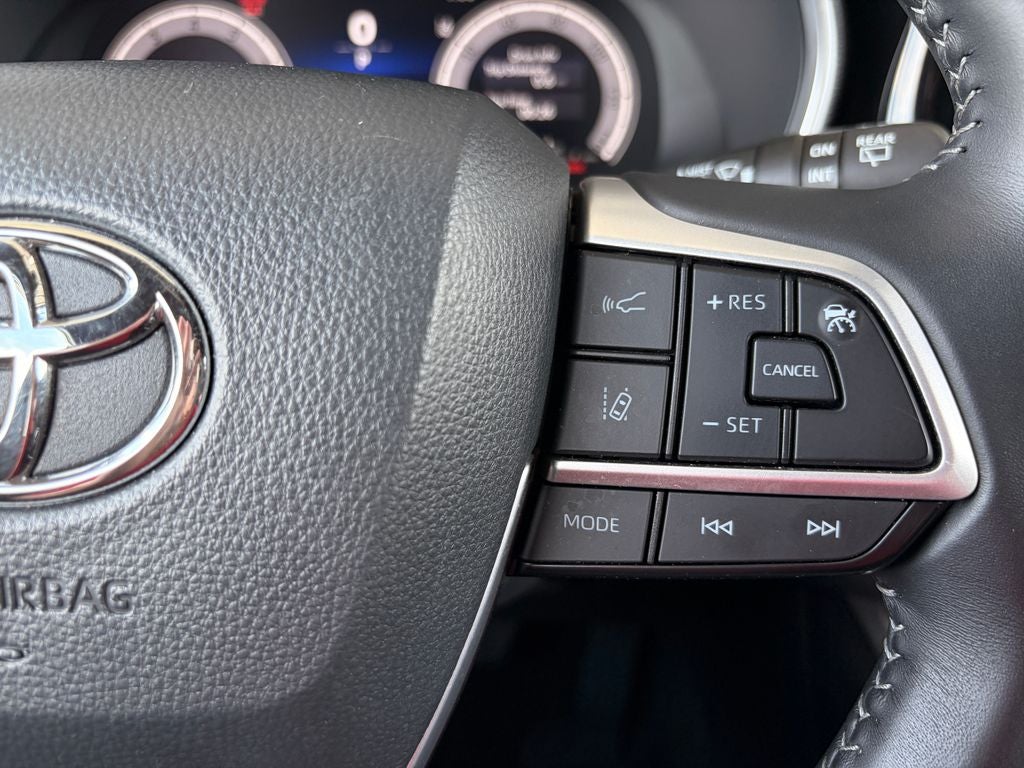 2025 Toyota Highlander XSE