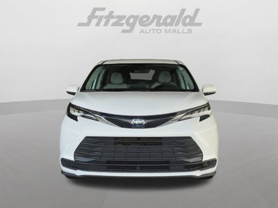 2024 Toyota Sienna LE 8 Passenger