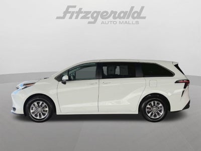 2024 Toyota Sienna LE 8 Passenger