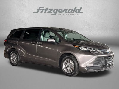 2024 Toyota Sienna LE 8 Passenger