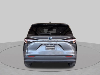 2025 Toyota Sienna LE 8 Passenger