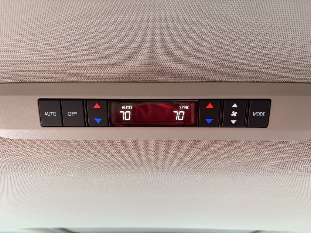 2026 Toyota Sienna XLE 8 Passenger