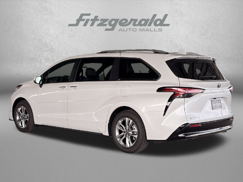 2026 Toyota Sienna Limited 7 Passenger