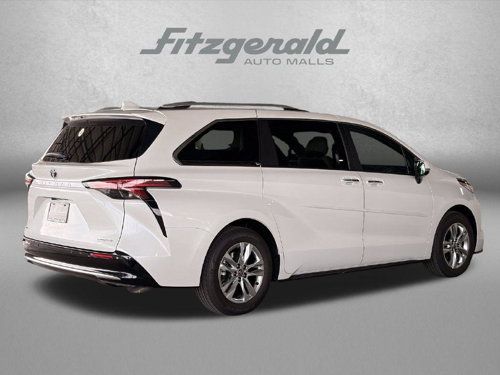 2026 Toyota Sienna Limited 7 Passenger