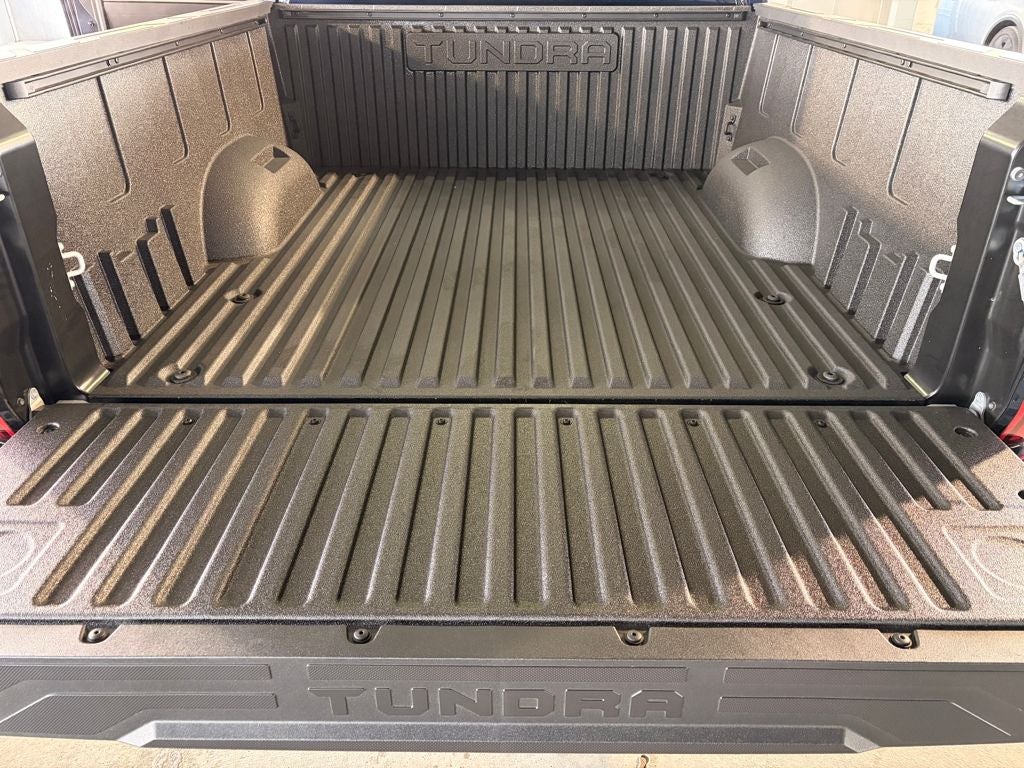 2025 Toyota TUNDRA 4X4 SR5