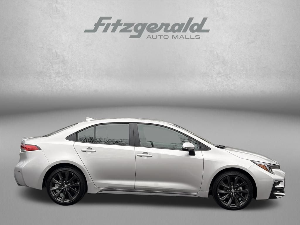 2025 Toyota COROLLA SE