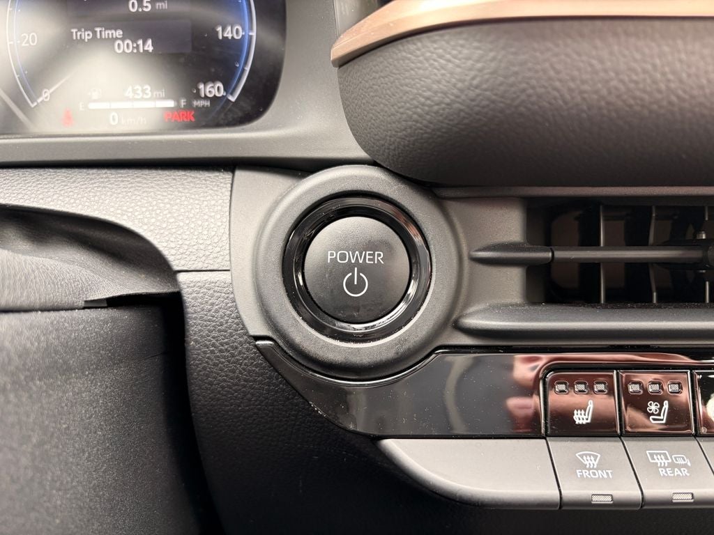 2026 Toyota CROWN XLE