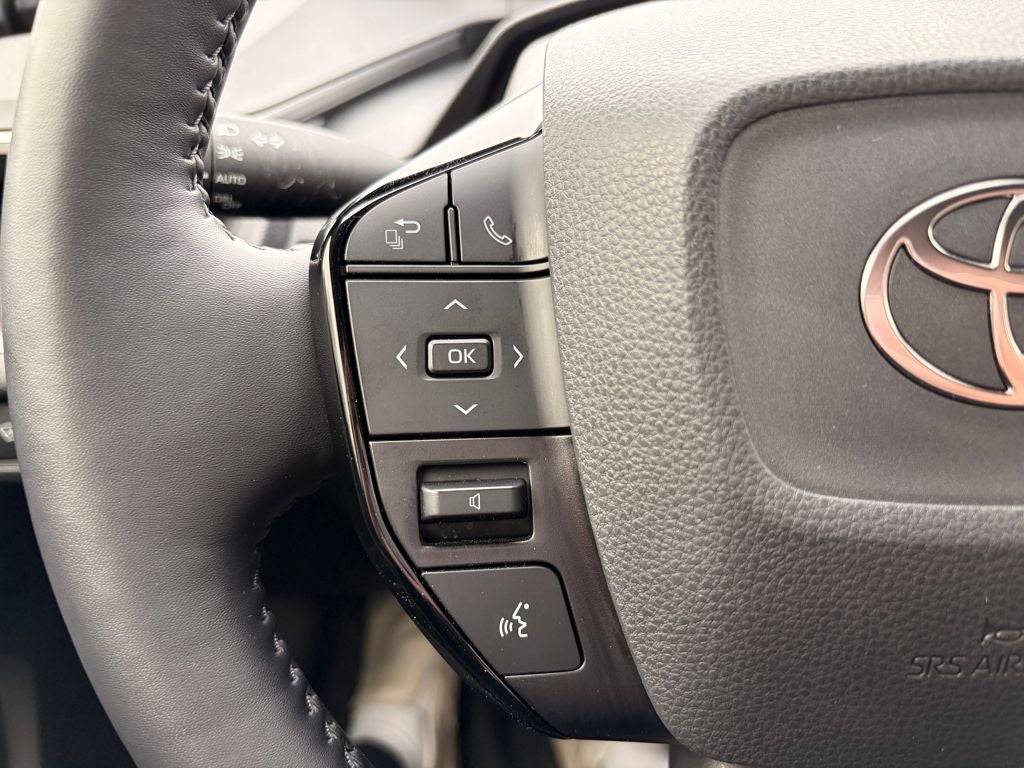 2024 Toyota PRIUS XLE