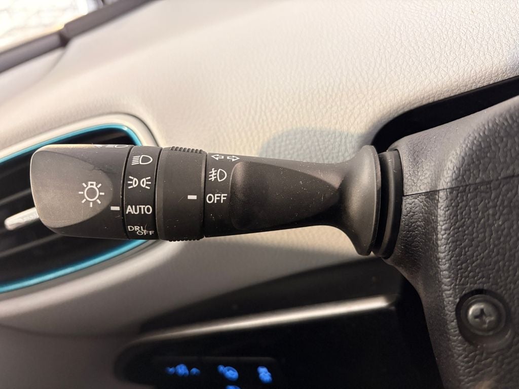 2022 Toyota PRIUS XLE AWD-e