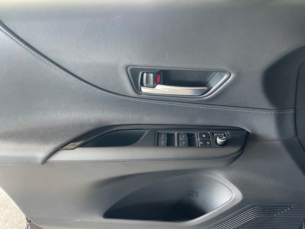 2024 Toyota VENZA LE