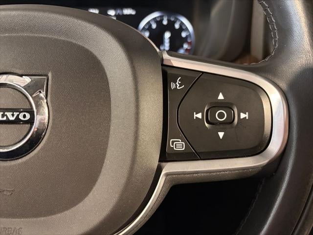 2021 Volvo XC60 T5 Momentum