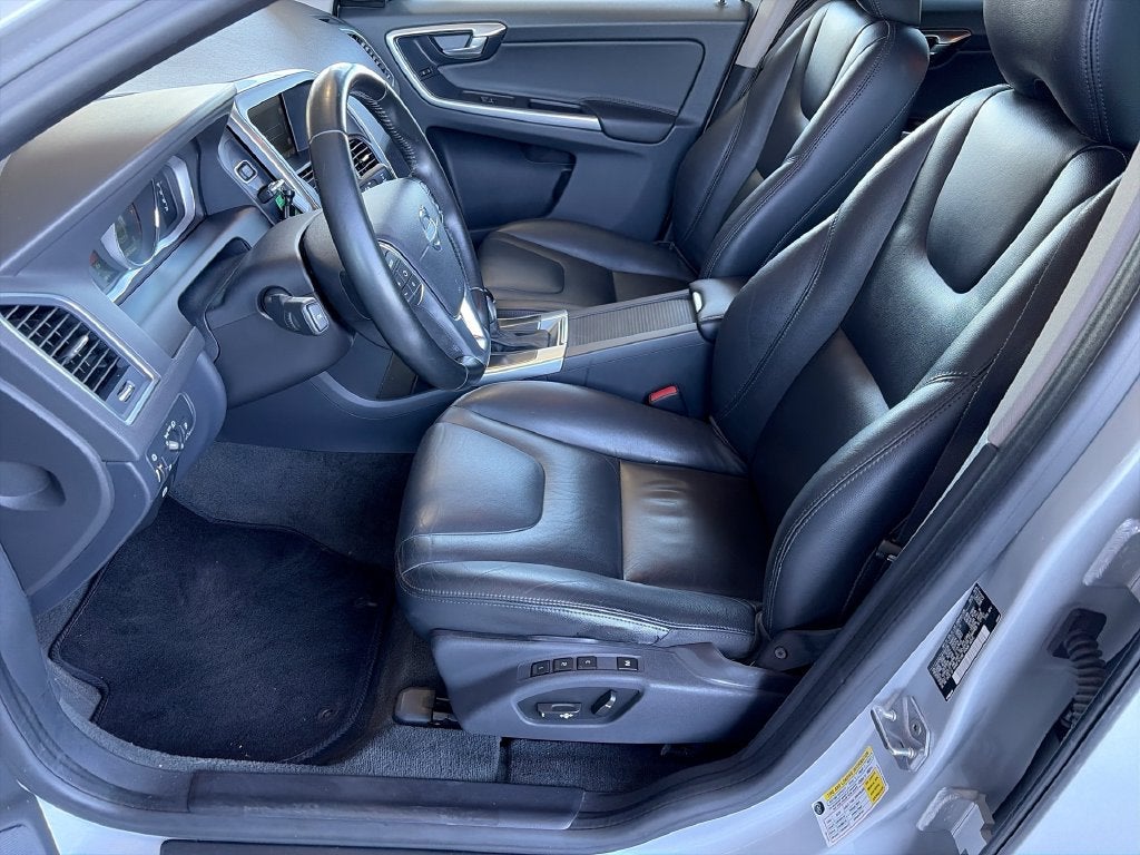 2015 Volvo XC60 T5 Premier Plus