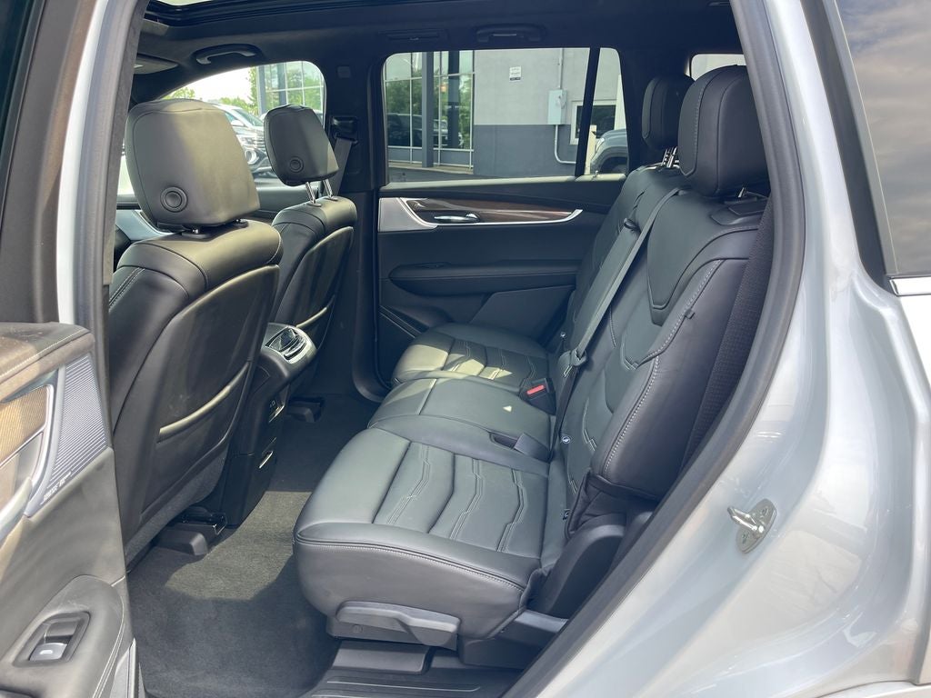 2025 Cadillac XT6 Premium Luxury