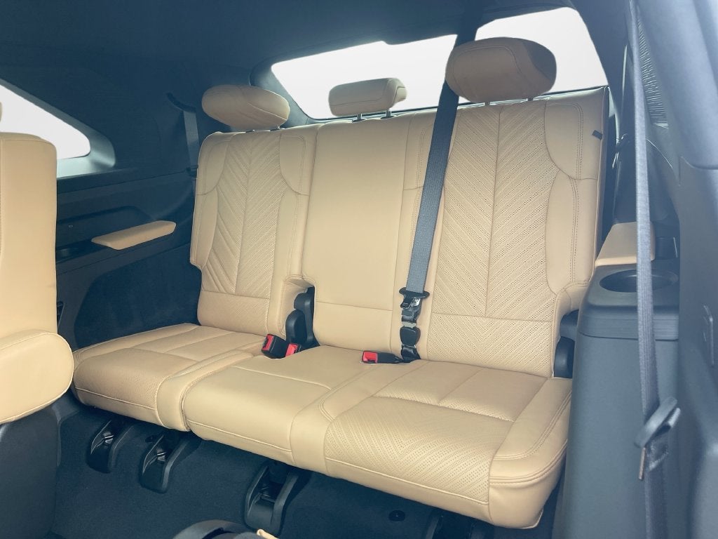 2025 Cadillac ESCALADE IQ Luxury 2