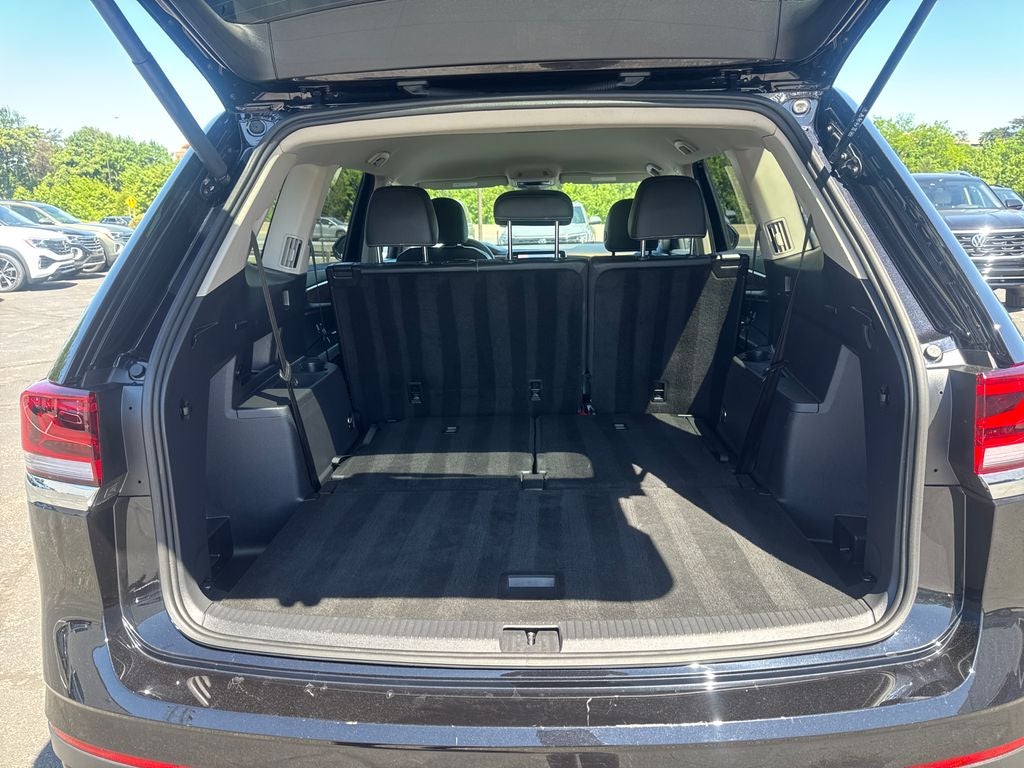 2025 Volkswagen Atlas 2.0T SE
