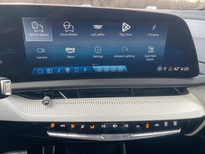 2025 Cadillac OPTIQ Luxury