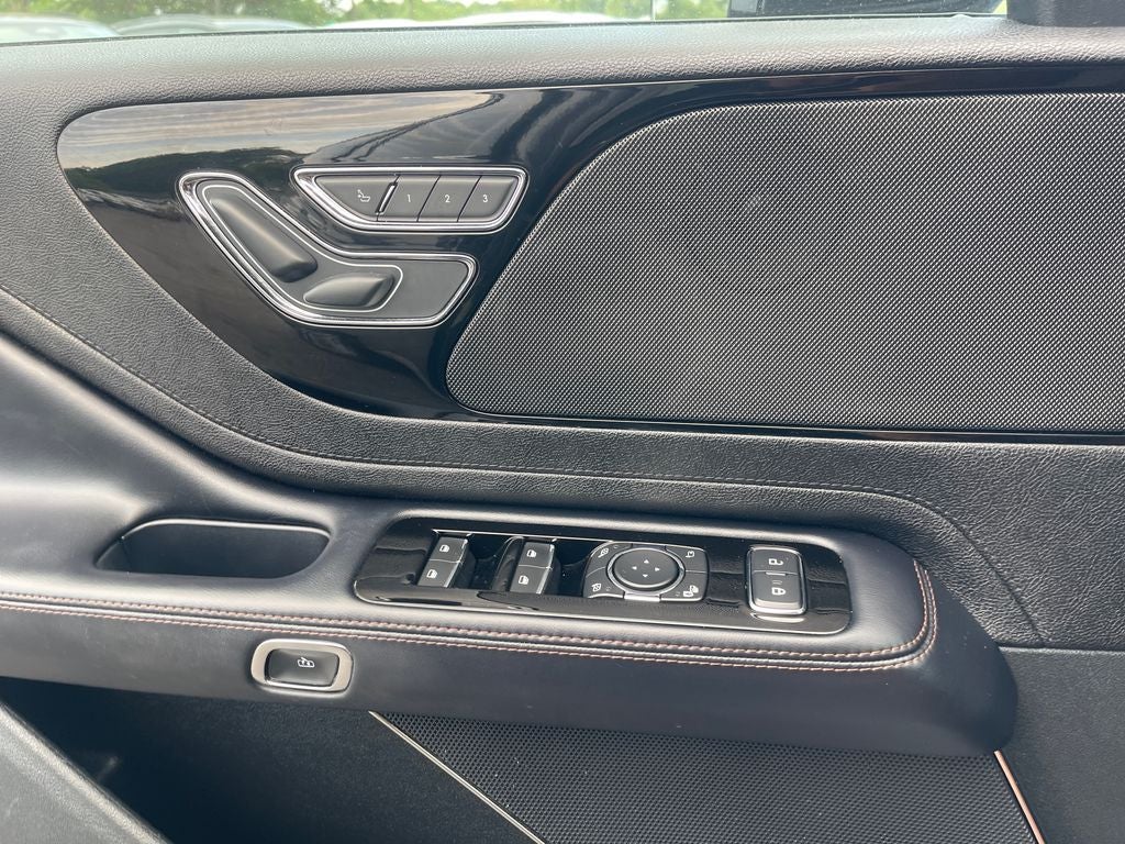 2022 Lincoln Aviator Standard