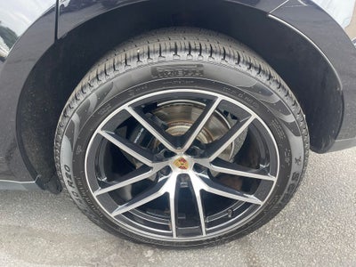 2024 Porsche Macan Base