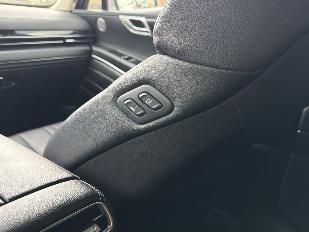 2025 Genesis GV80 2.5T