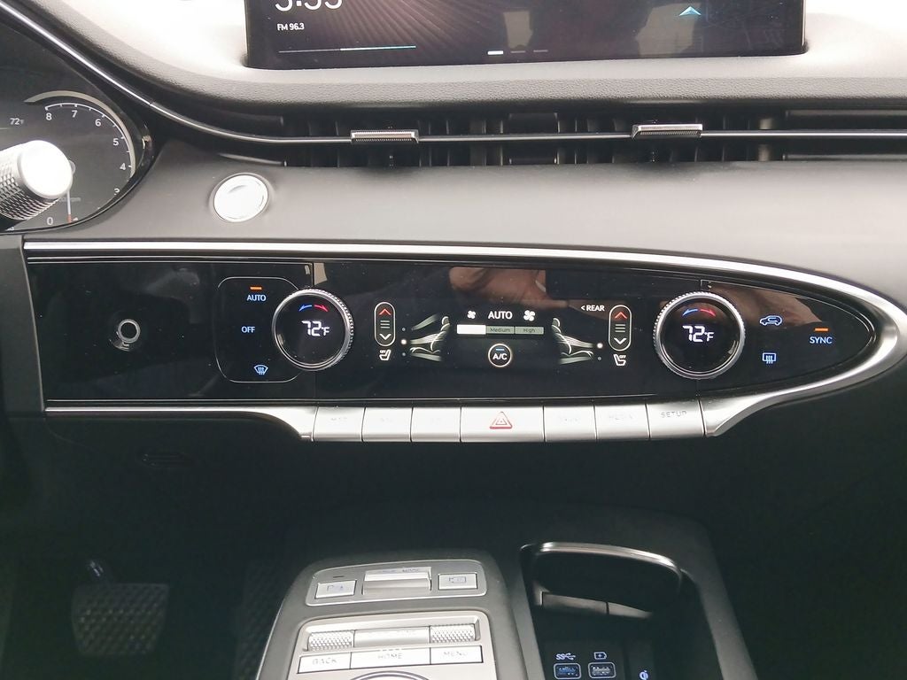 2025 Genesis GV70 2.5T