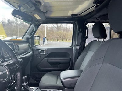 2022 Jeep Gladiator Sport