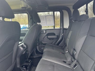 2022 Jeep Gladiator Sport