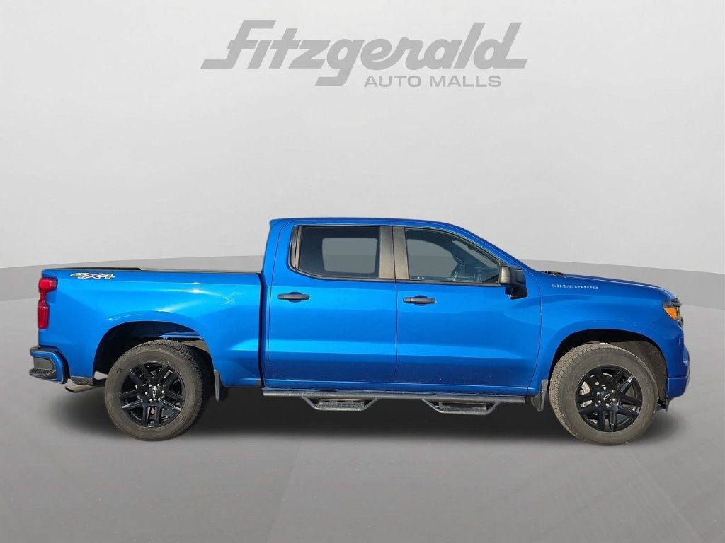 2022 Chevrolet Silverado Custom