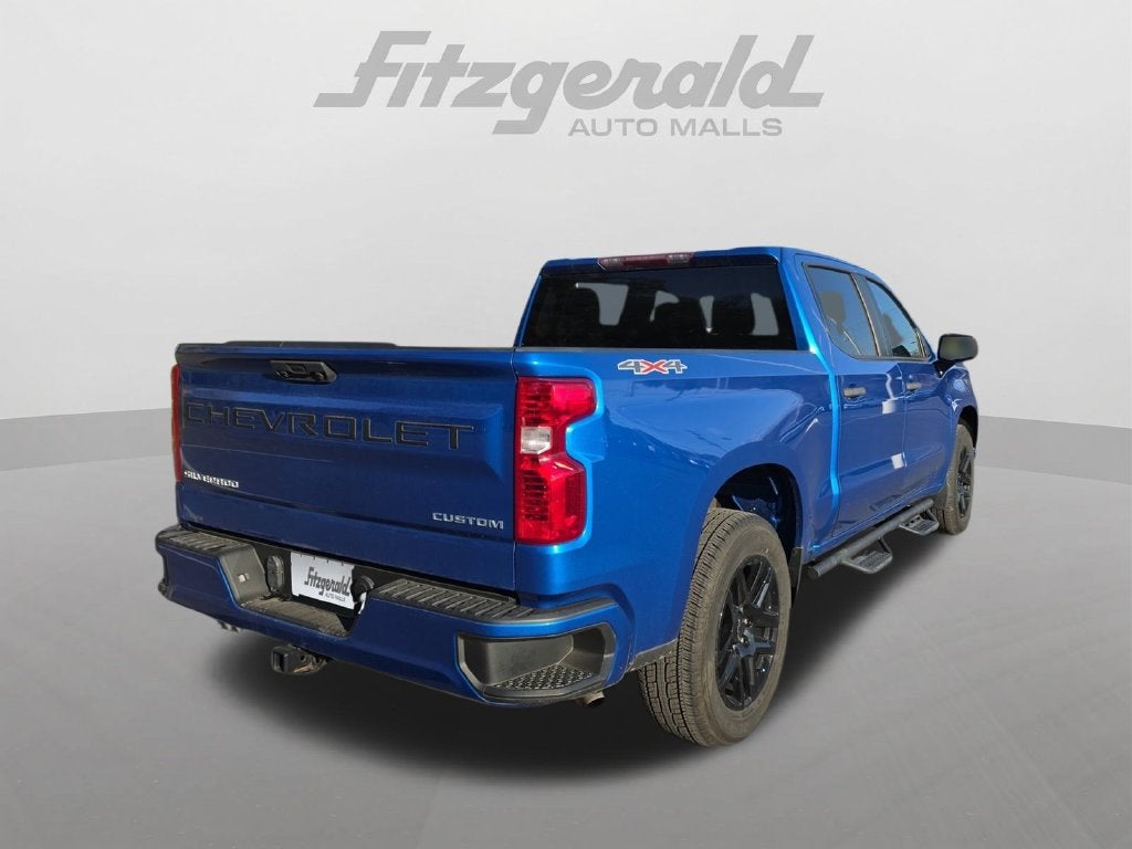 2022 Chevrolet Silverado Custom