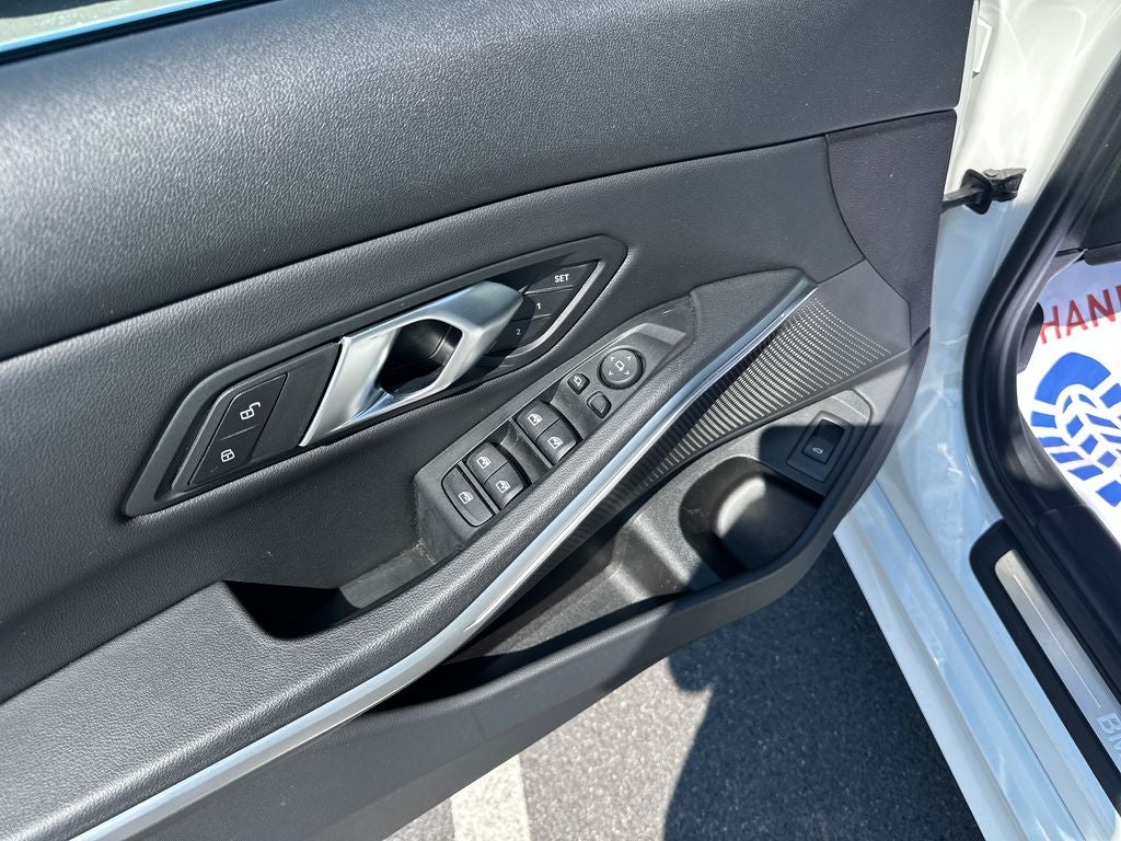 2025 BMW 330i 330i