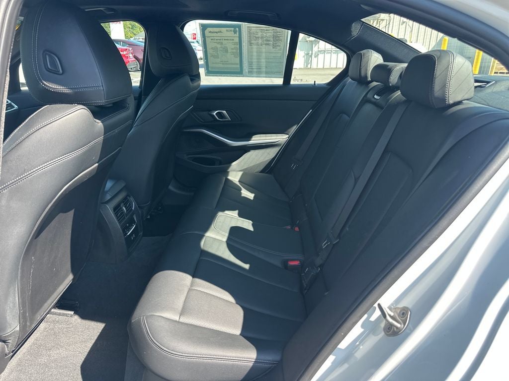 2025 BMW 330i 330i