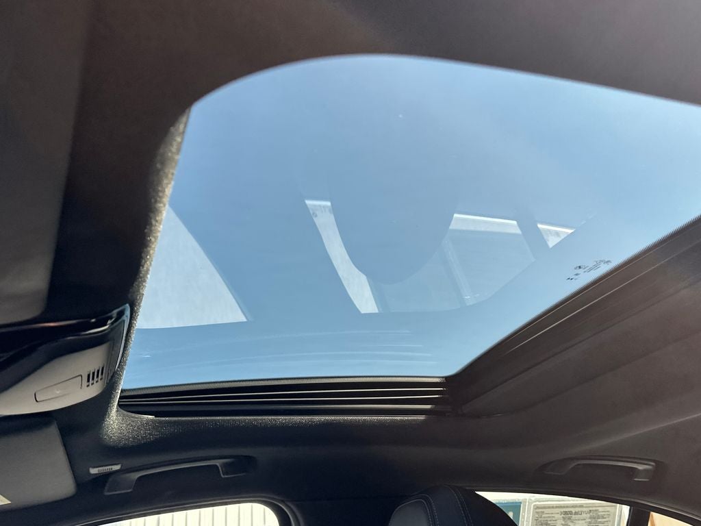 2025 BMW 330i 330i