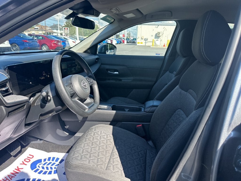 2025 Nissan Kicks MPV SV
